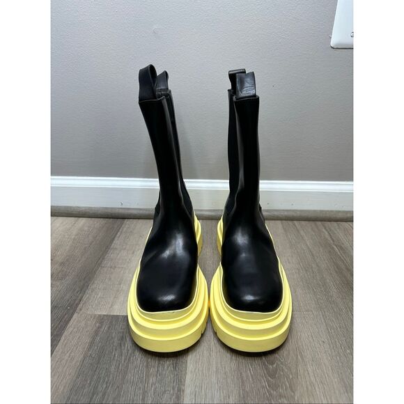 Bottega Veneta Black & Yellow Tire Chelsea Boots EU39/US9 $1450 main image 7